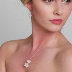 pearl bridal pendant