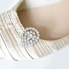 p-4049-teardropdiamanteshoeclips.jpg