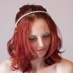 p-4138-brittanypearlheadband_02.jpg