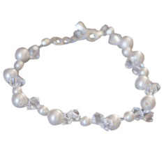 p-3519-emmapearlweddingbracelet.jpg
