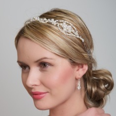 p-3704-rebeccasidetiara_01.jpg